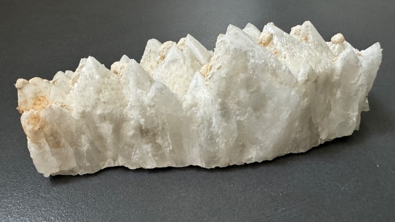 Artischokenquarz, Schweiz, Nufenenpass, 532 G, 17x8x4 Cm
