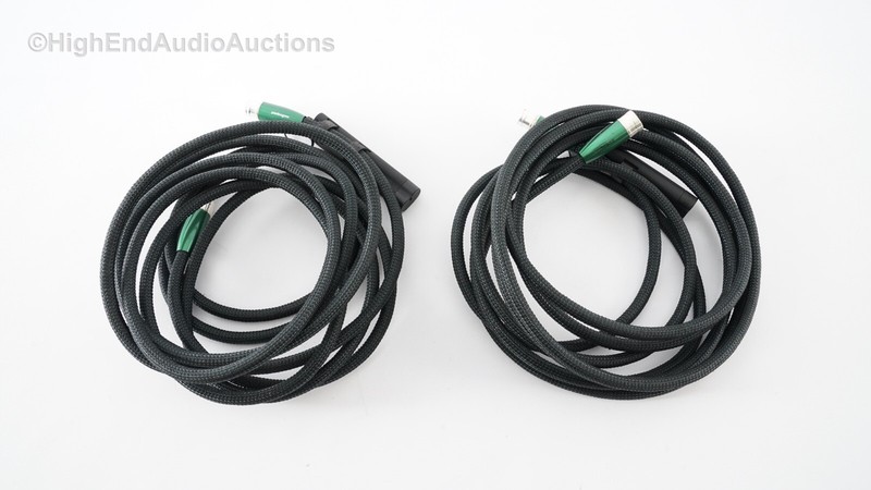 AudioQuest Earth - Audiophile XLR Interconnect Cables w 72V 