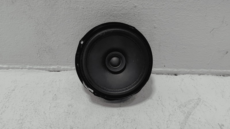 Used 2018-2025 Volkswagen Atlas Rear Door Panel Left Or Right Audio Sound Speaker OEM