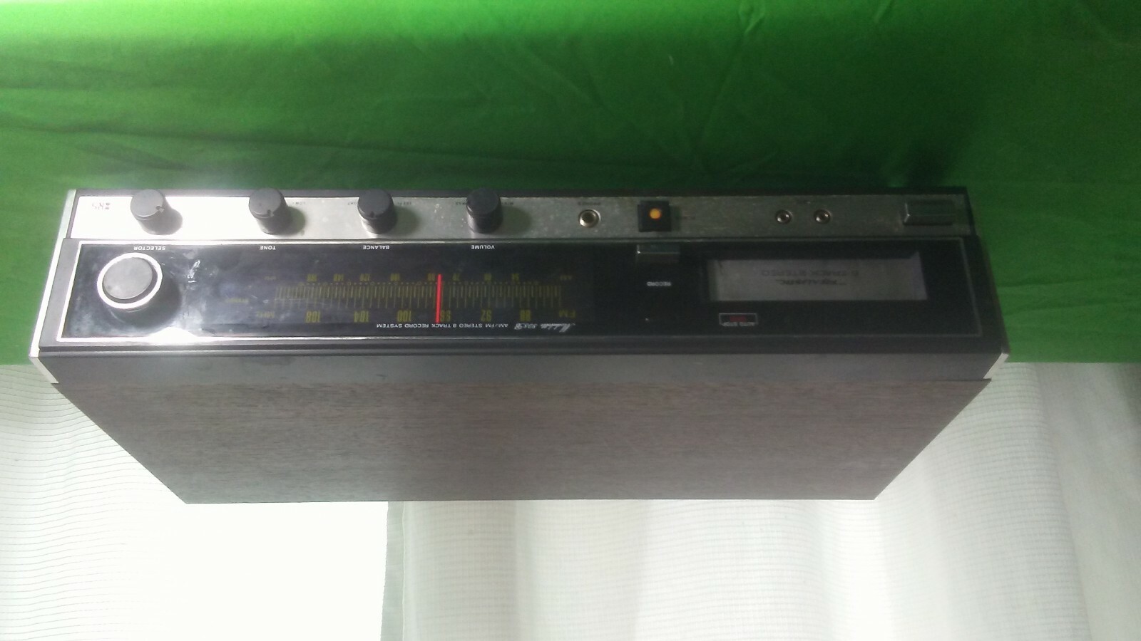 Vintage Realistic Stereo Modulette 808 Track Player Radio Stereo Model 14-945B