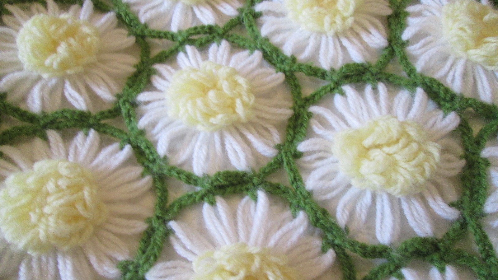 Vintage Crotchet Bedspread Crib Lap Blanket 51