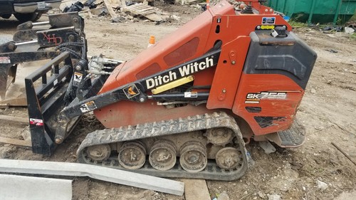 Ditch witch mini skid steer