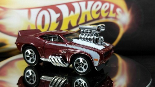 1969 CHEVY CAMARO Z28 TOONED BURGUNDY 1:64 SCALE DIECAST COLLECTOR MODEL CAR