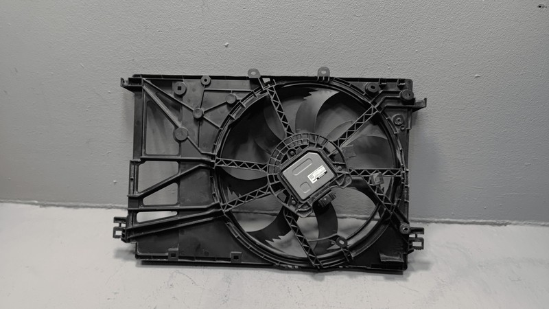 Used 2018-2024 Toyota Camry Engine Radiator Cooling Fan Assembly OEM