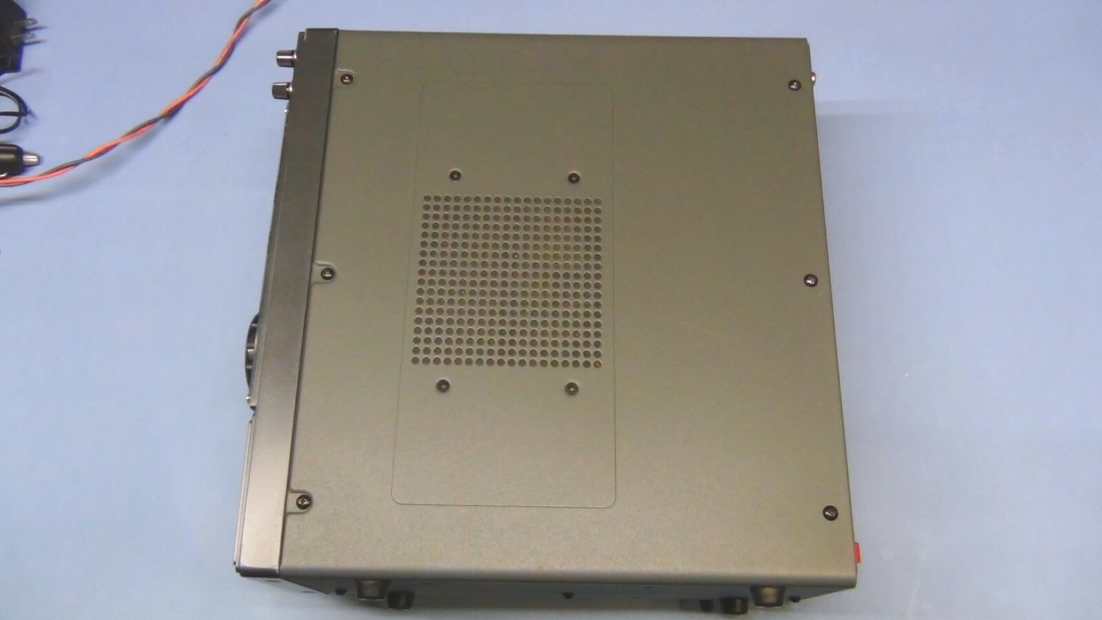 ICOM IC - R71D  HF Communications Receiver 100kHz - 30 MHz  CW filter installed.