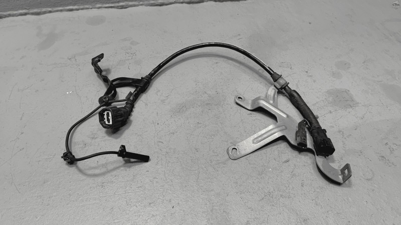 Used 2021-2025 Nissan Rogue Rear Right Passenger Side ABS Wheel Speed Sensor OEM