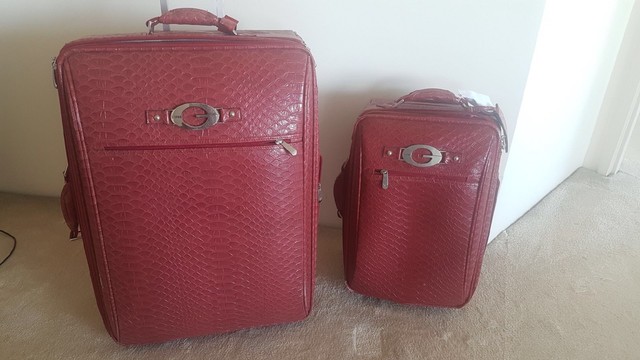 Authentic guess bag luggage set . Make offer | Bags | Gumtree Australia Gold Coast City ...