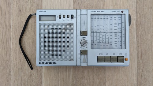 【希少／使用歴2回】GRUNDIG社製ラジオ YACHT BOY P2000 Radio Grundig yb-p 2000 Yacht Boy p 2000 - YouTube