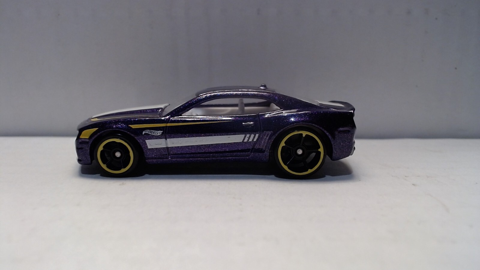'10 CAMARO SS ミニカー 紫 2016 Hot Wheels '10 Camaro SS Purple Malaysia | eBay