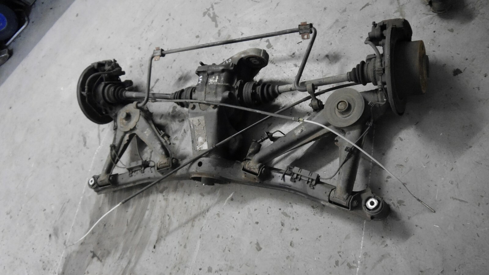 2x MEYLE Achskörperlager Lagerung Achskörper Mercedes 190 W201 Hinterachse L+R