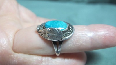 Native American Silver Ring w/ Green Stone size 5