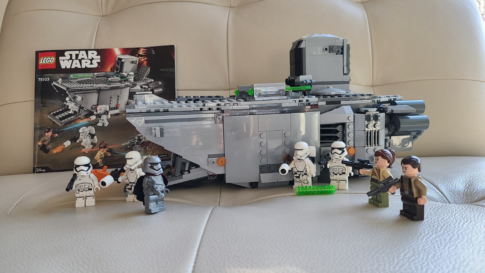 のん LEGO 75103 Star Wars First Order Transporter 100% Complete