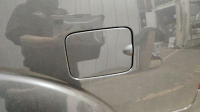 10-12 Nissan Pathfinder OEM Fuel Filler Door Gas Lid Flap (Dark Slate K50)