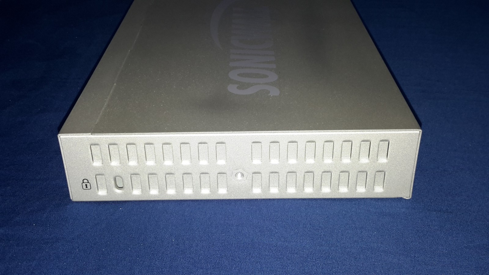 Sonicwall TZ 215 Firewall Appliance APL24-08E