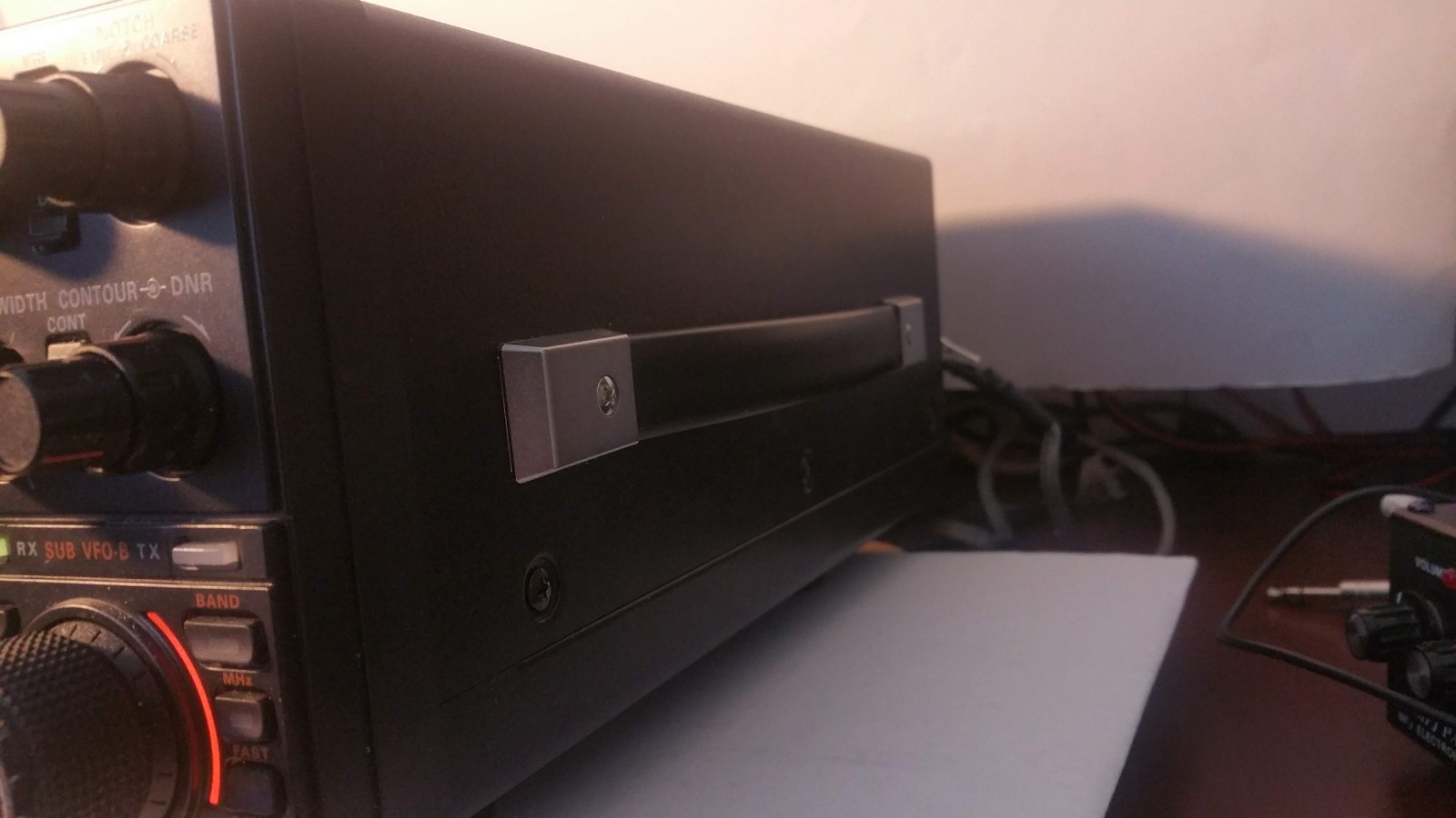 Yaesu FT-2000  HF/6 Transceiver Radio - Late S/N - Exc Condx !