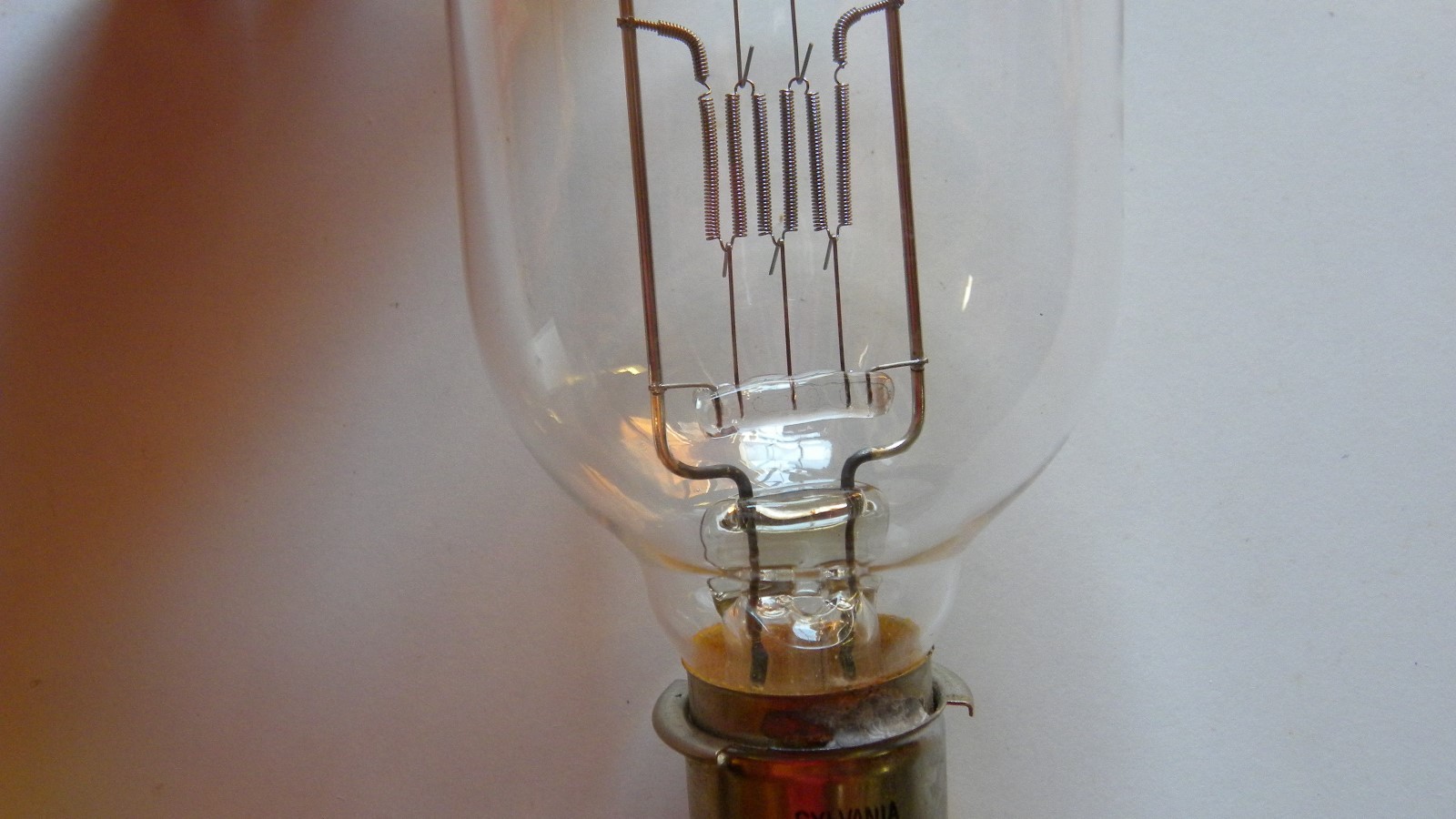 SYLVANIA  GTE Projector Lamp DRC / DRB 1000W - 120V AVG 50 HRS.