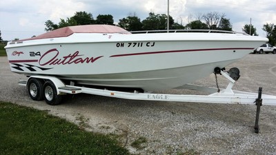 1998 Baja Outlaw 24' Special Edition 392 hrs 454Merc
