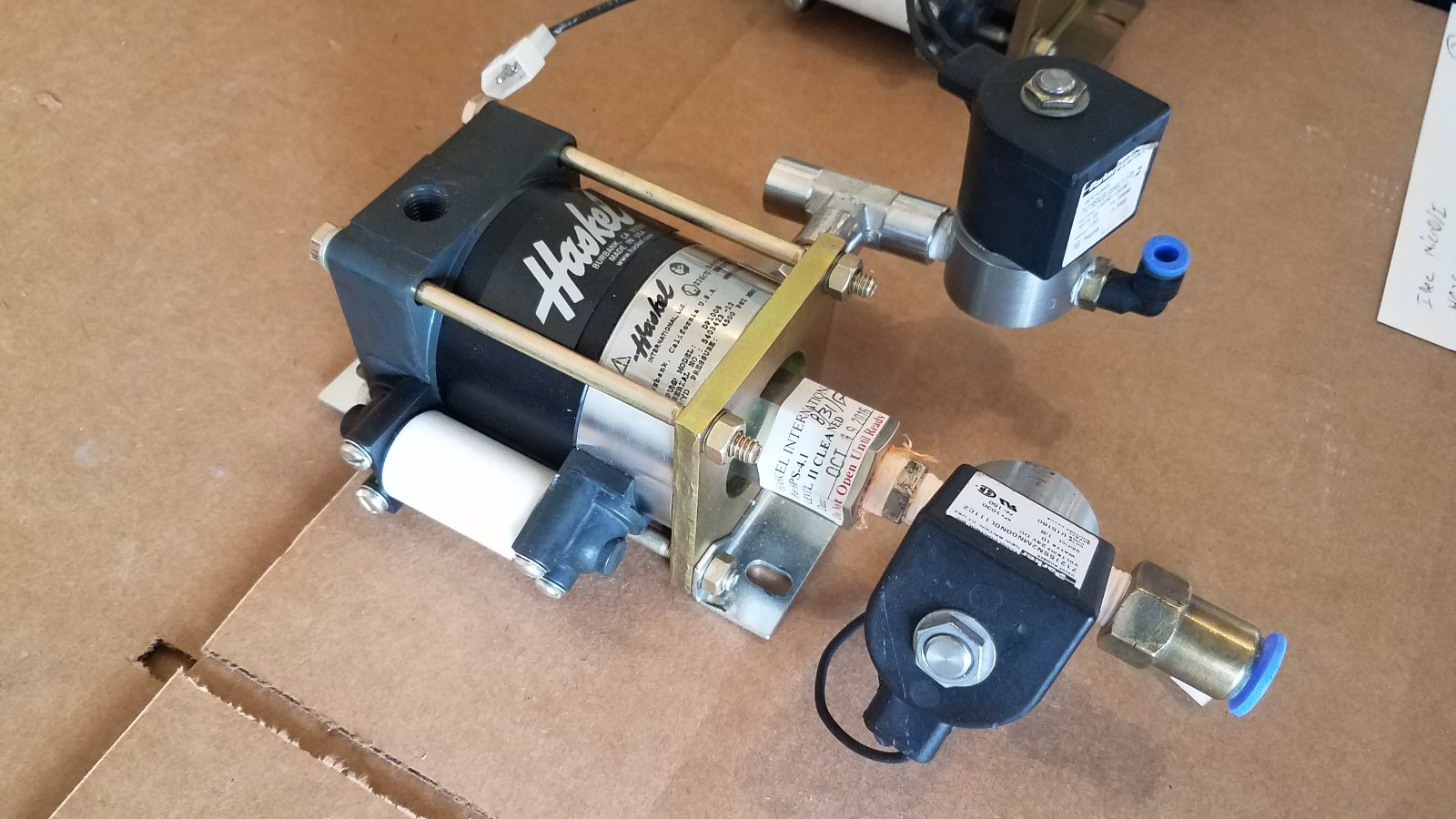 Haskel Fluid Pump DP1008 4500 PSI Max with (2) Parker valves