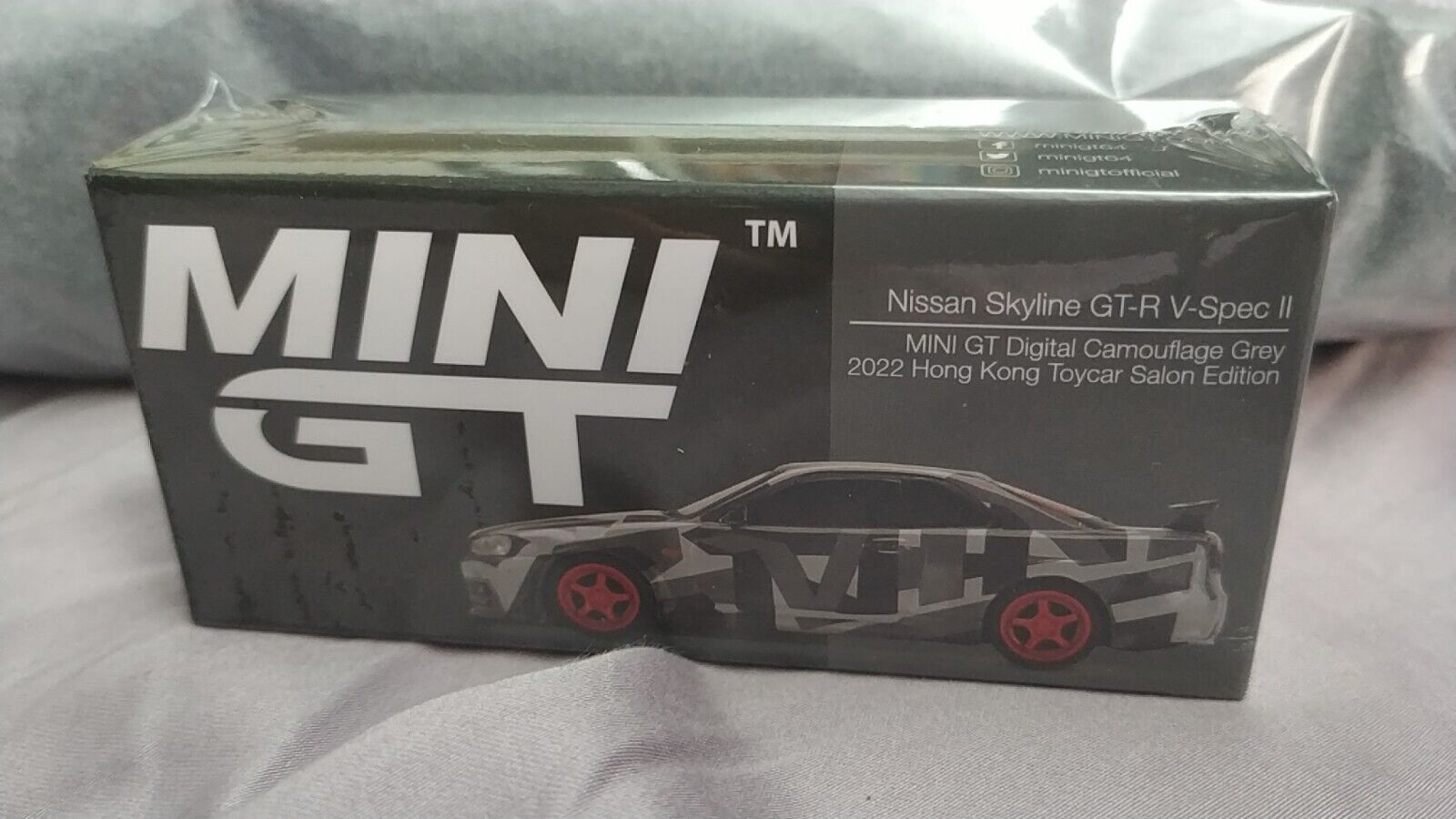 MINI GT 445 Nissan Skyline GTR R34 V-Spec II Digital MINI GT 445 Nissan Skyline GTR R34 V-Spec II Digital
