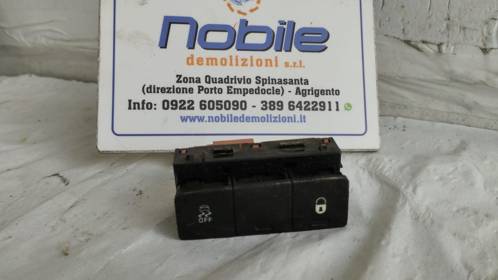 Pulsantiera Chiusura Porte Comando On Off Esp Citroen C3 PICASSO (02/09>02/18<) Usato
