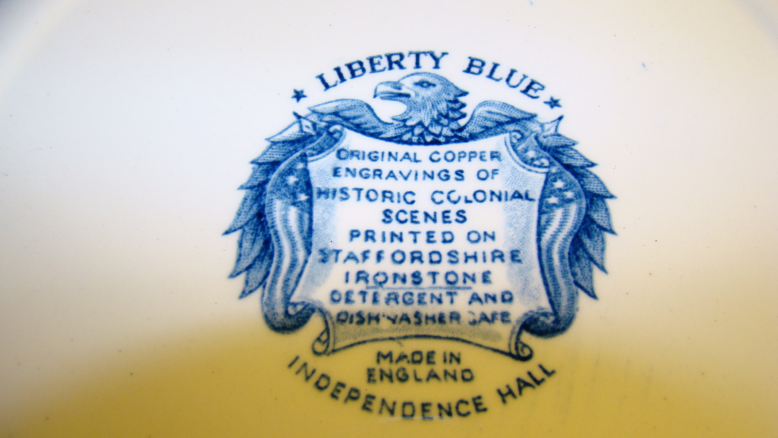 Beautiful Vintage Liberty Blue Independence Hall Plate Free Shipping!!!