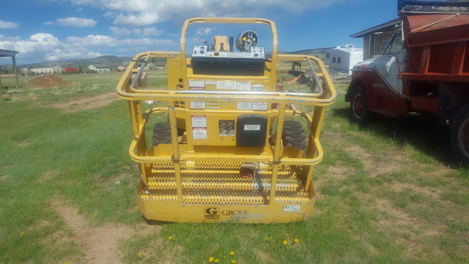 1997 Grove 4x4 Articulated Boom Man Lift