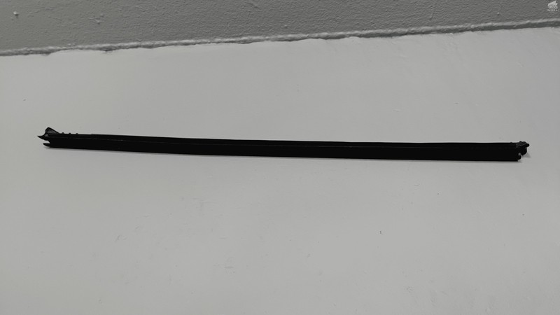 Used 18-25 Honda Accord Front Passenger Door Window Belt Inner Weatherstrip Seal OEM