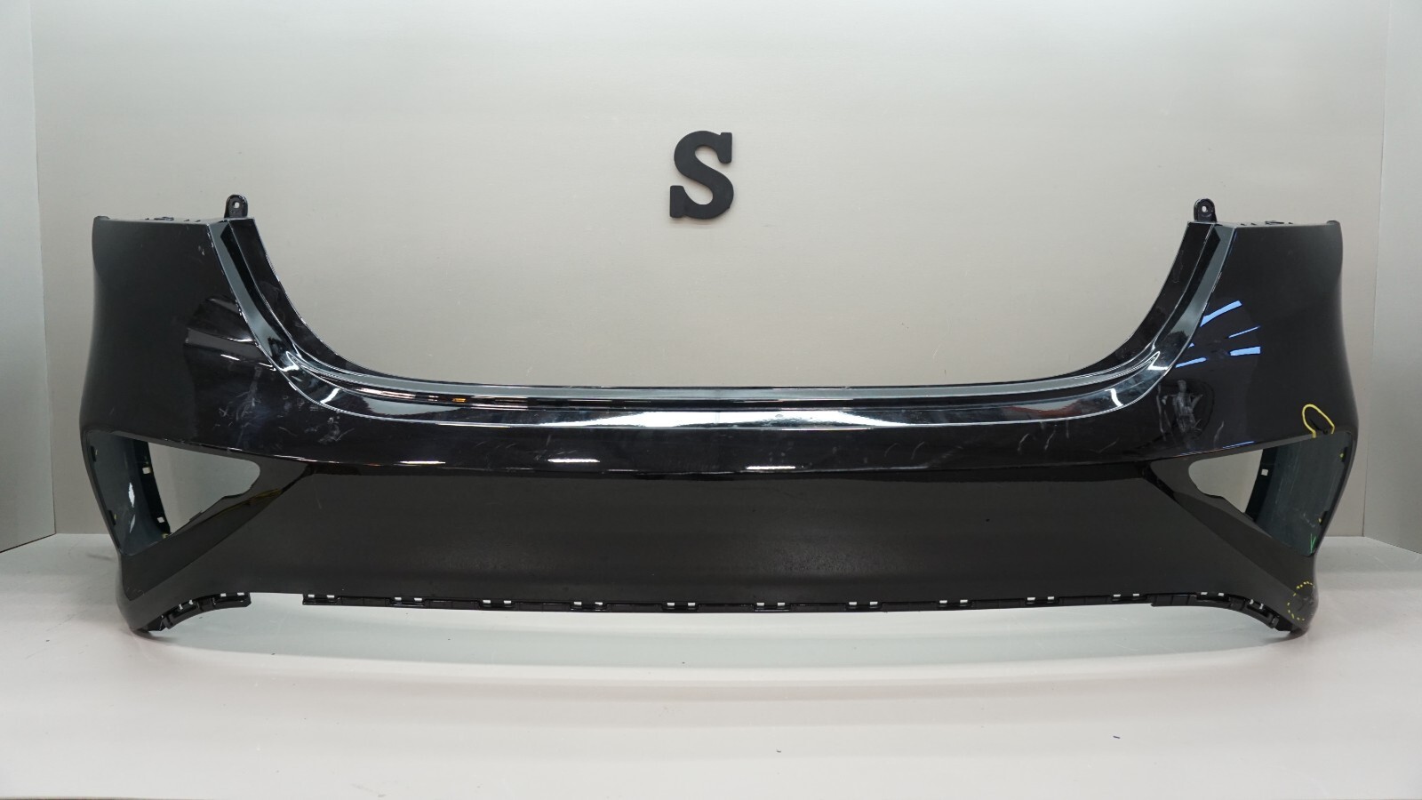 まっきー　0912 OEM 2020-2021 Kia TELLURIDE Rear Bumper Cover 86612-S9020