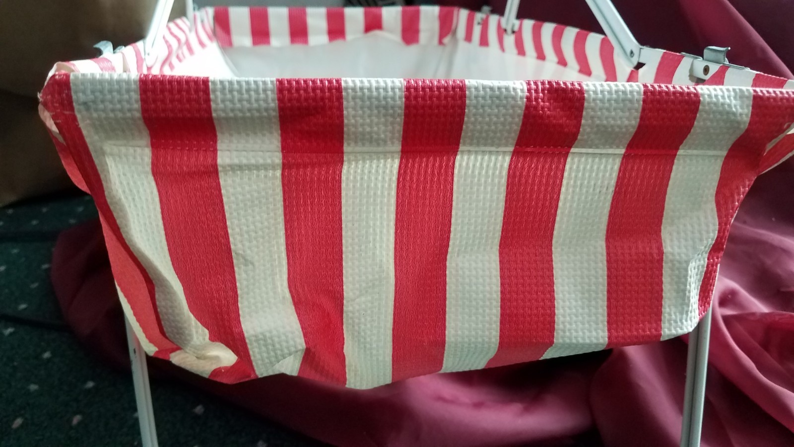 VINTAGE 1950'S LARGE DOLL BED AND CARRIER 20L X 10W X 12 H PLASTIC RED ANDWHITE