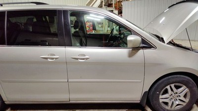05-10 Honda Odyssey OEM Front Right Passenger Door Shell (Silver NH678M)