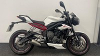 TRIUMPH STREET TRIPLE R ** MOT SEPTEMBER 2026 - QUICKSHIFTER - TFT DISPLAY ** 
