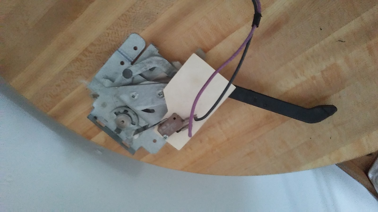 PART # 12001942 Maytag Range/Stove/Oven Door Latch  & Lever # WP8009P031-60