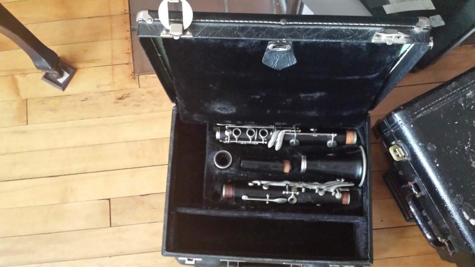SELMER BUNDY RESONITE CLARINET W/ HARD CASE/ BUNDY