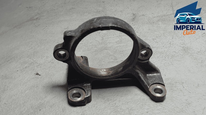 Used Toyota RAV4 Front Passenger Side Axle Shaft Bearing Support Bracket OEM 2019-25
