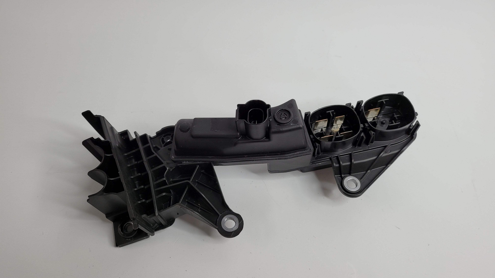 0 Bmw M3 Competition Fuse Box G80 21-23 OEM 6842529-02 image 2
