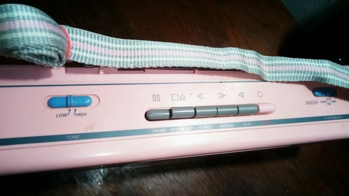 Vintage SOUND DESIGN COLOR TUNES Pink AM/FM Radio/Cassette Mini Boombox 4617 PNK