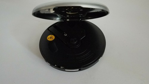 Insignia- Portable CD Player with FM Tuner and MP3 Playback TESTED