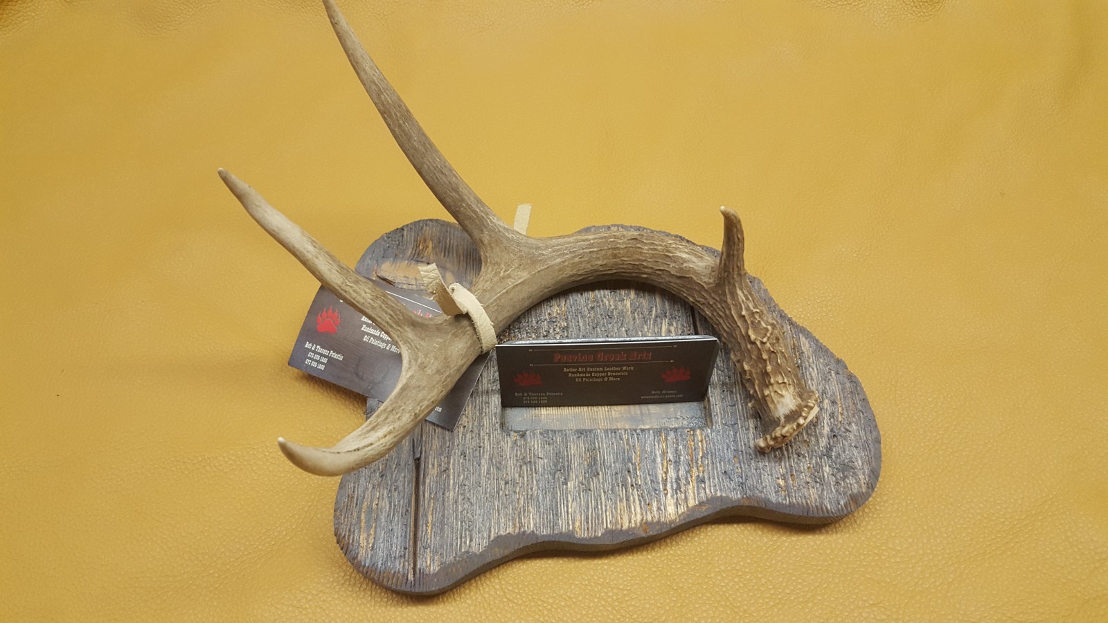 REAL WHITETAIL DEER ANTLER DESK TOP BUSINESS CARD HOLDER