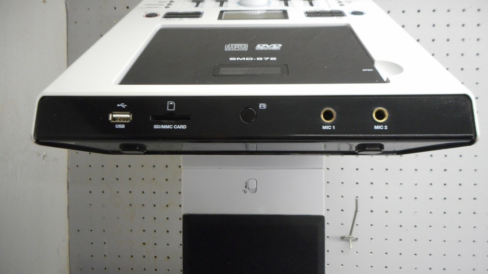 Karaoke The Singing Machine SMD-572 Video Audio with Camera PARTS OR NOT WORKING