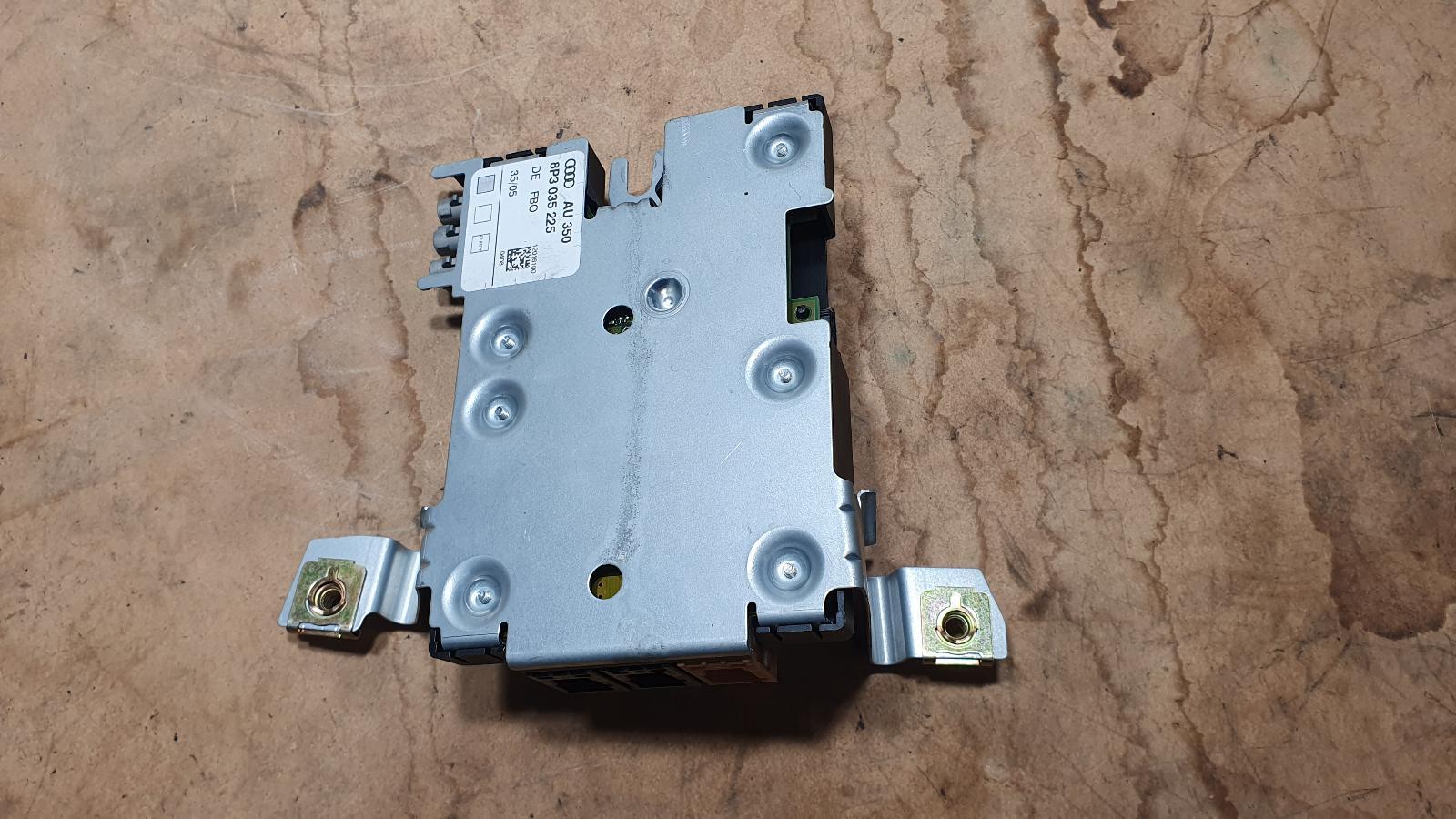 2006 Audi A3 AERIAL AMPLIFIER 8P 06/04-02/13 P/N  8P3035225 image 2