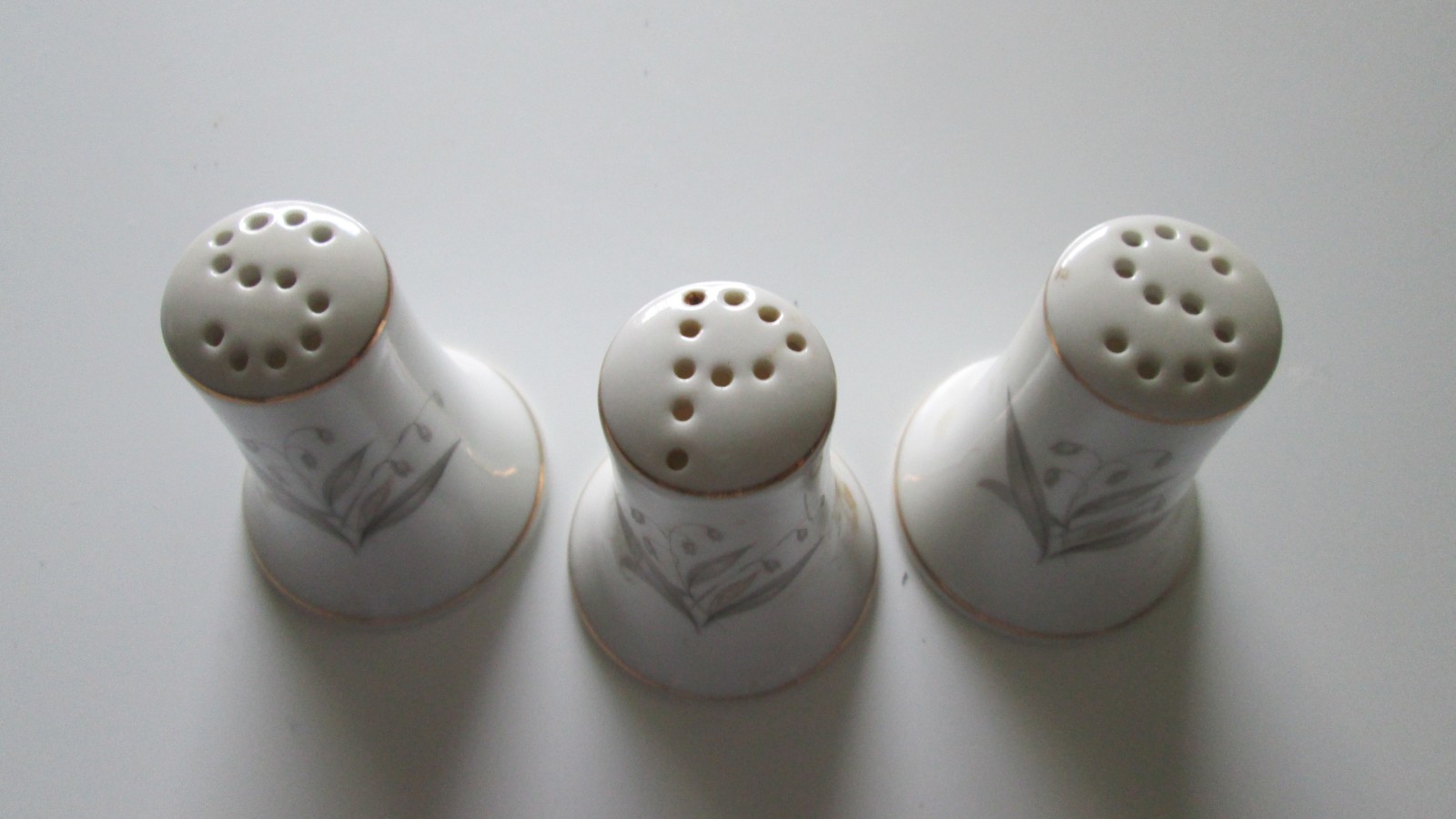 Kaysons Golden Rhapsody Wheat Pattern Salt Pepper Set + One