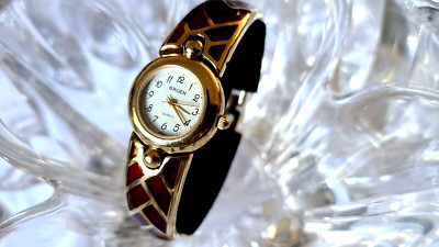 Gruen Ladies Wristwatch Gold And  Red Enamel Bangle Band 