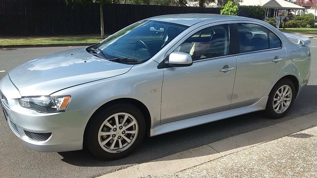 Mitsubishi lancer lx