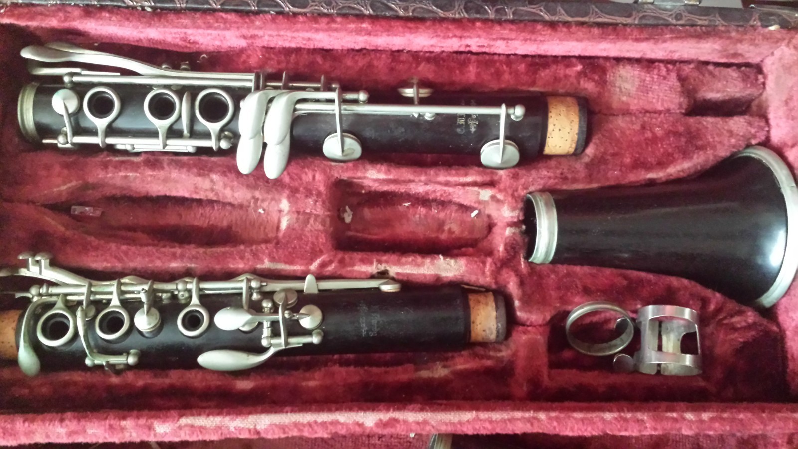 SELMER BUNDY RESONITE CLARINET W/ HARD CASE/ BUNDY