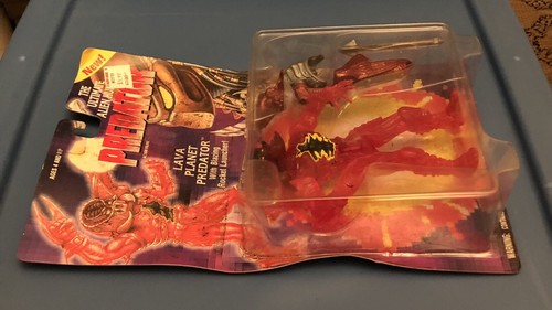 1994 Kenner Lava Planet Predator Figure With Blazing Rockets On Card