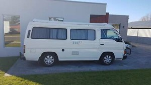 Nissan urvan 1988