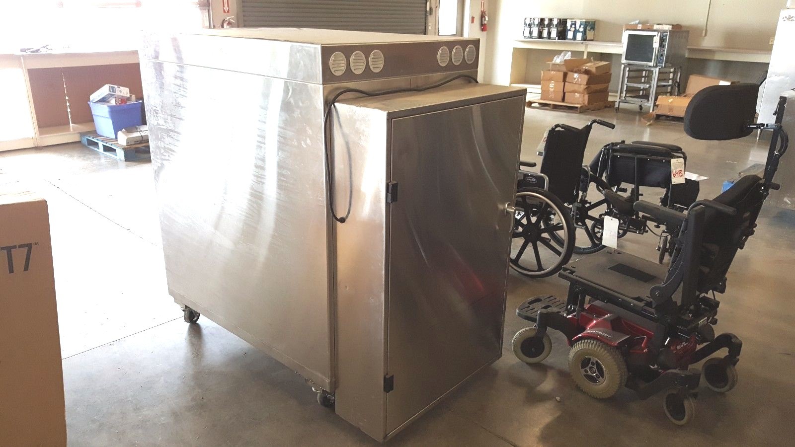 MEDCO Model 64X Multipurpose Washer Wheelchair Walker Medical Washing Machine