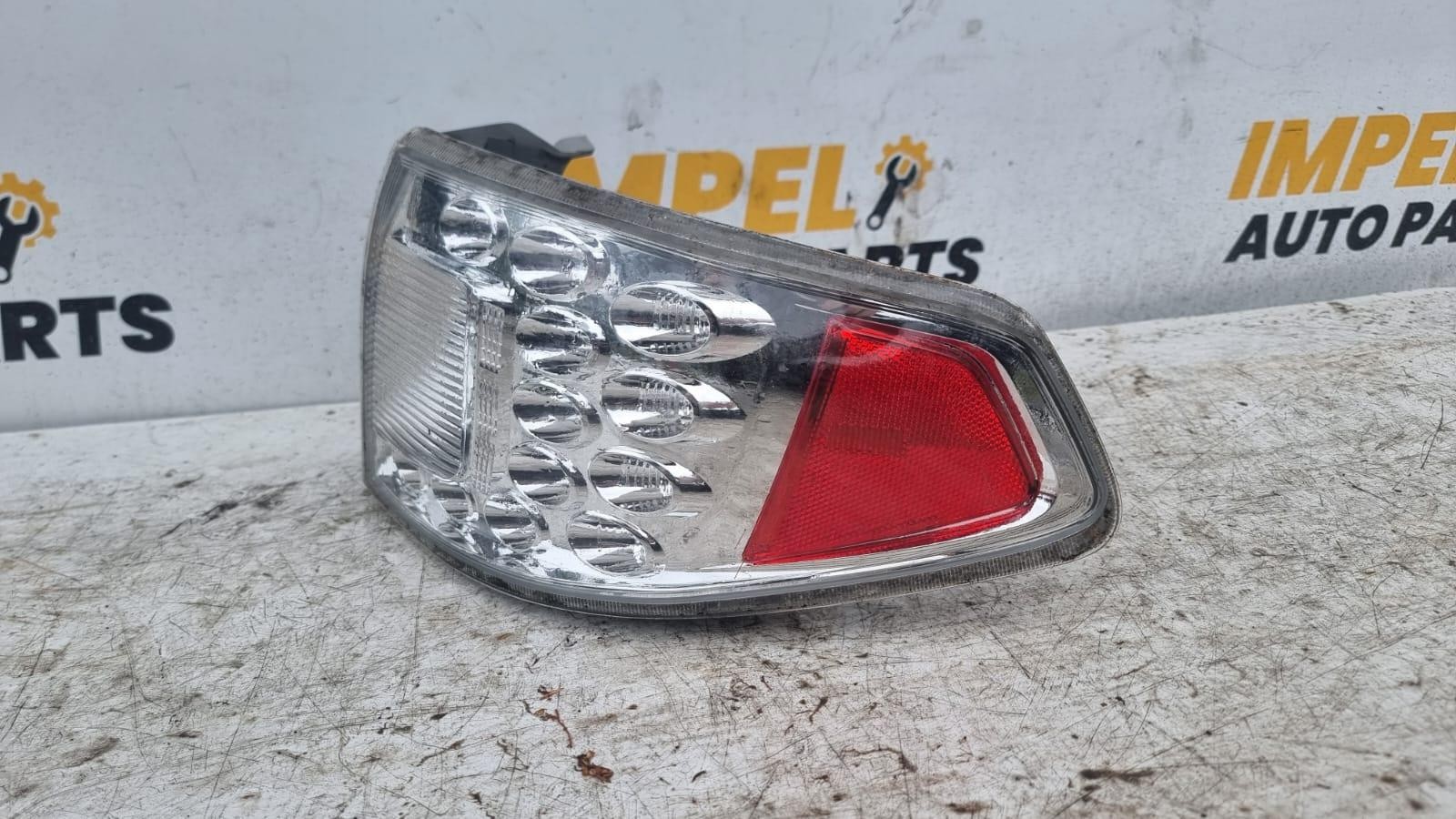 2010 Subaru Impreza G3 04/2007-11/2011 RIGHT TAILLIGHT IN BODY HATCH image 2
