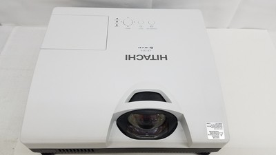 HITACHI CP-D10 SHORT THROW PROJECTOR  3 LCD PROJECTOR 27 LAMP HOURS