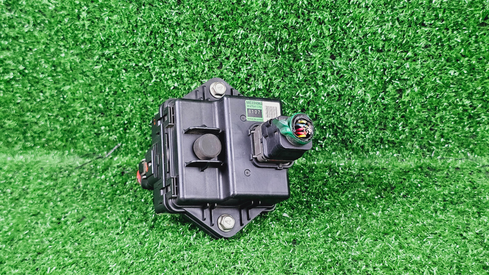 Mitsubishi FUSO Canter THROTTLE Control Unit Module ME223024